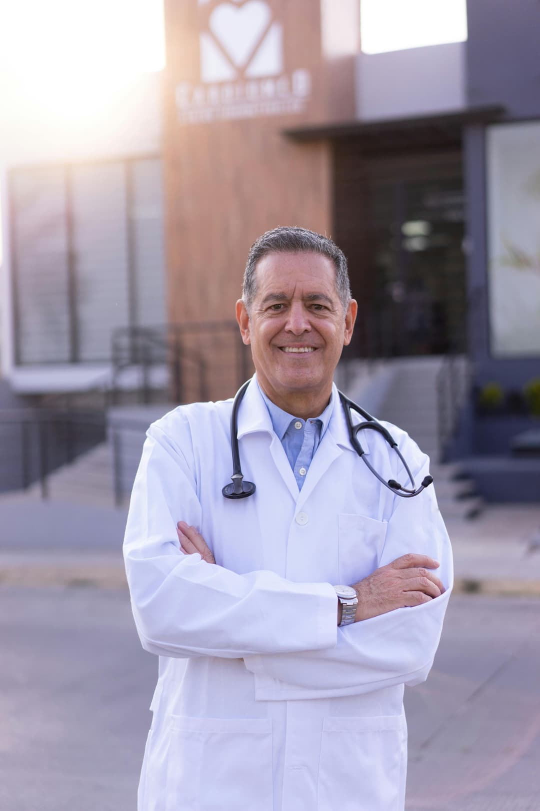 Médico sorrindo